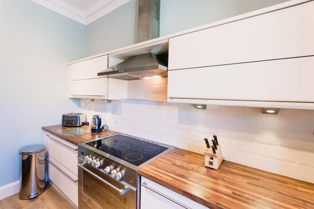 פרת' Wallace Apartment - A Unique Apartment In Countryside Park With Wifi And Access To Bar And Pool מראה חיצוני תמונה
